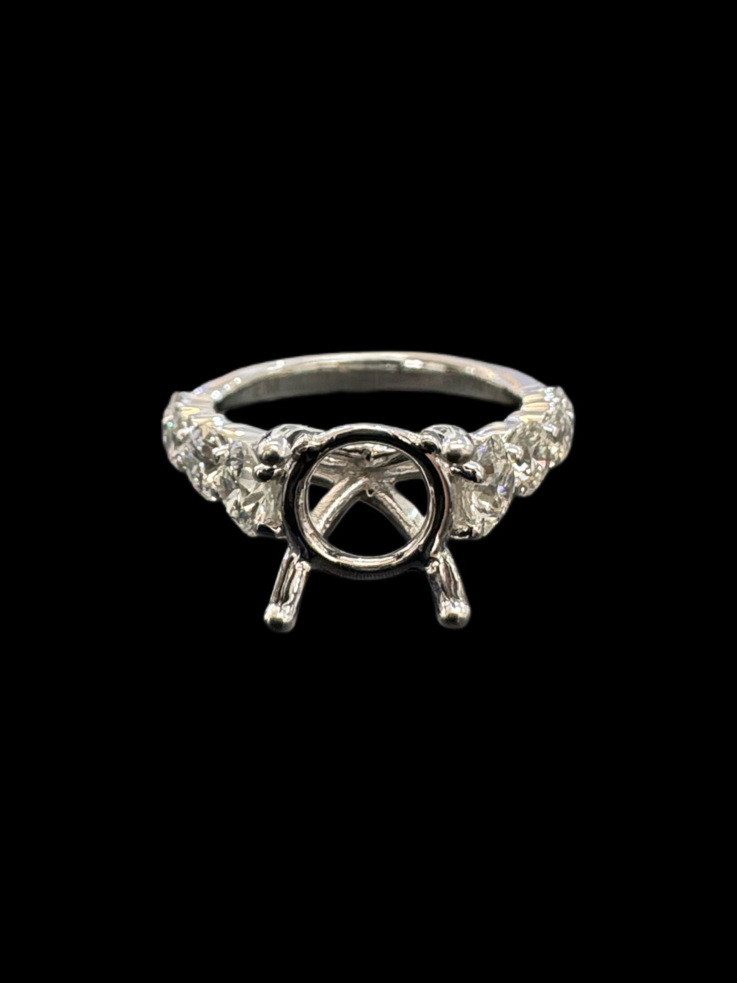 Graduated Diamond Engagement Ring Setting