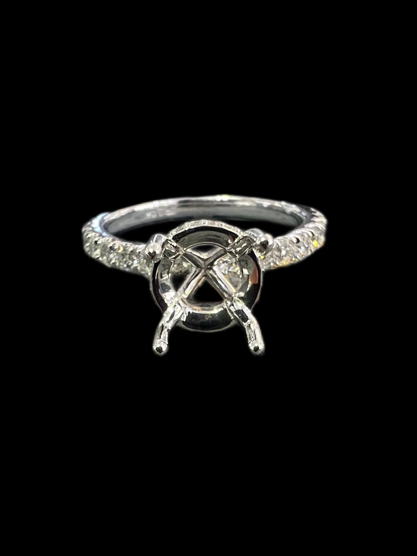 Round Under Halo Diamond Setting