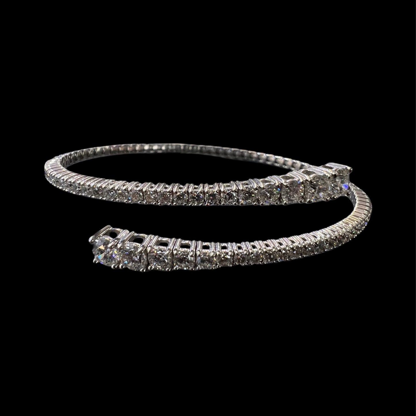 Flexabile Graduated Diamond Bangle
