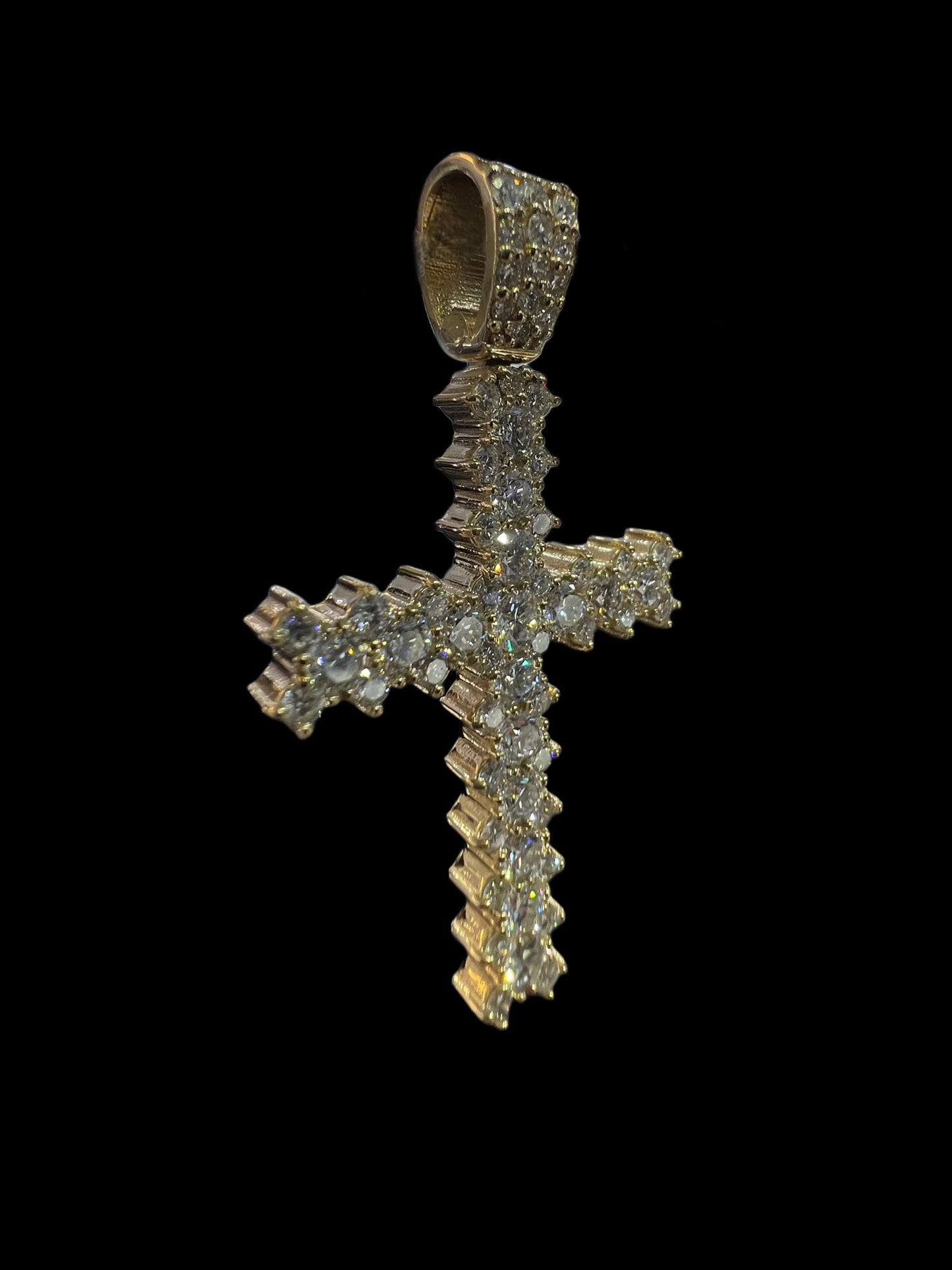 Cluster Diamond Cross