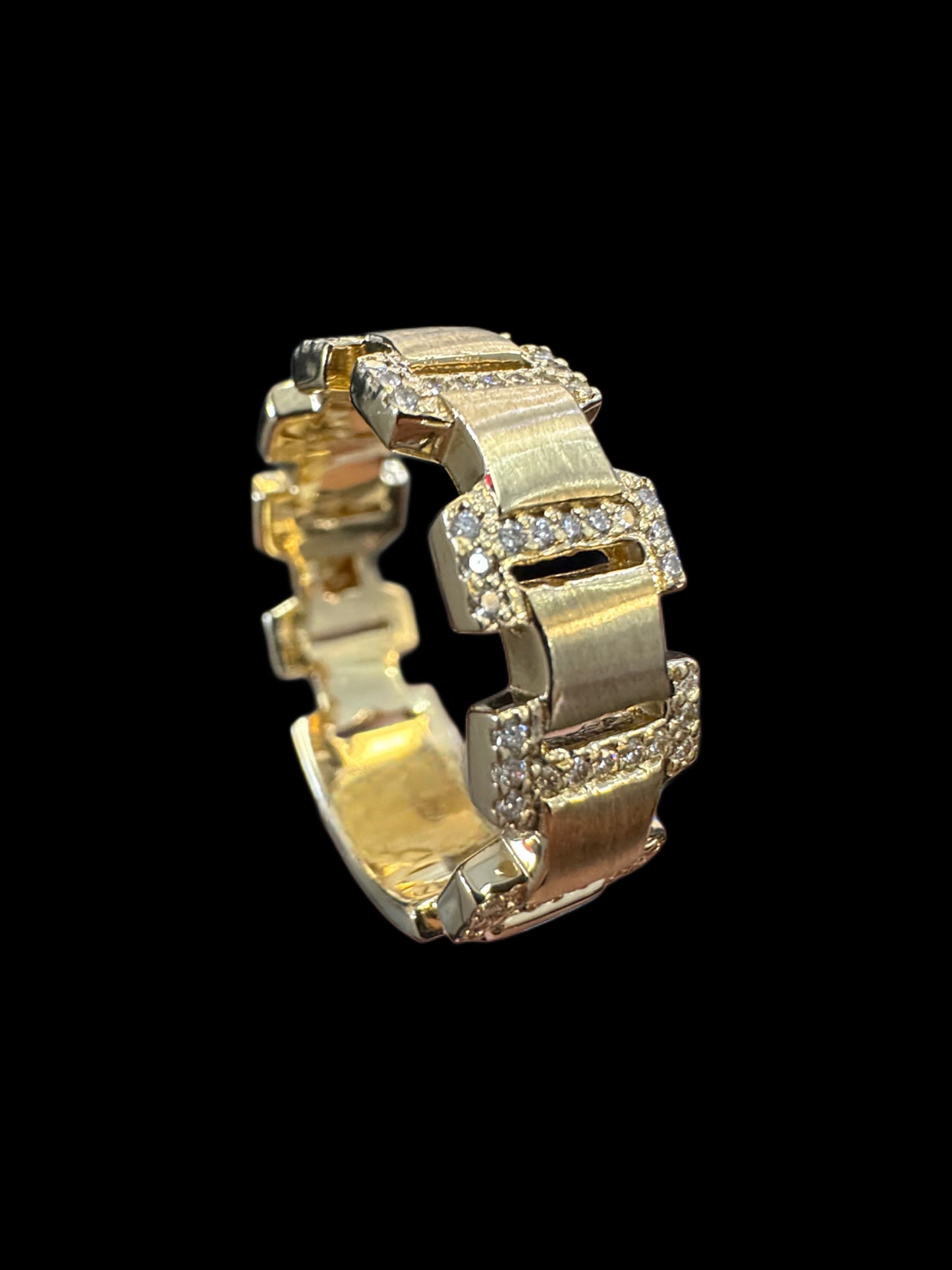 Diamond Link Wedding Band