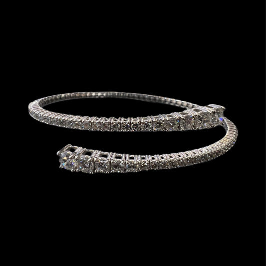 Flexabile Graduated Diamond Bangle
